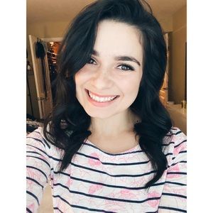 Meet your Posher, Elizabeth